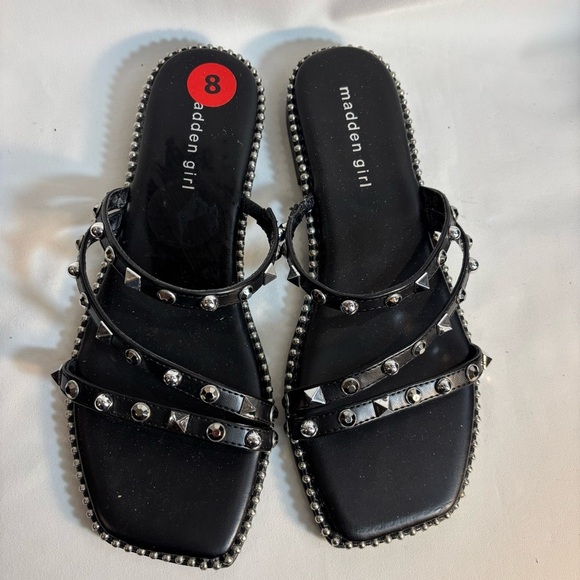 Madden Girl SZ 8 Bondi Black Flap Studded Slides Square Toe Strappy Sandals NEW - Picture 2 of 7
